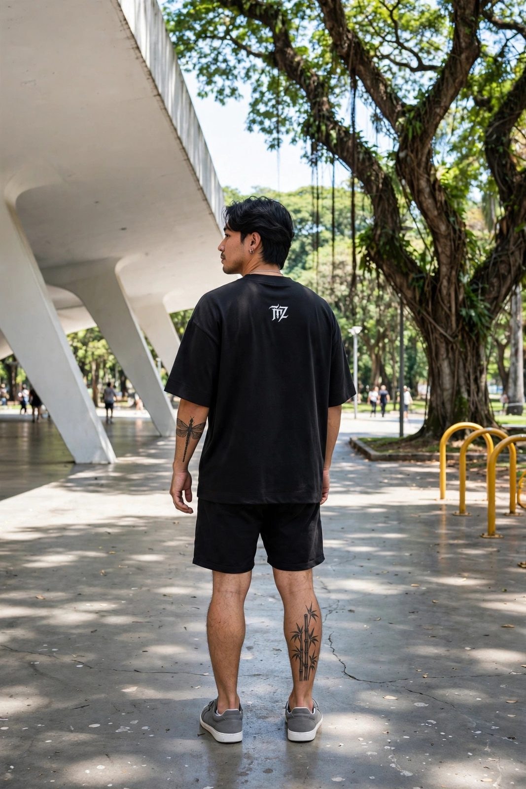 Camiseta Oversized Heavy LionZ — Preta, vista 2