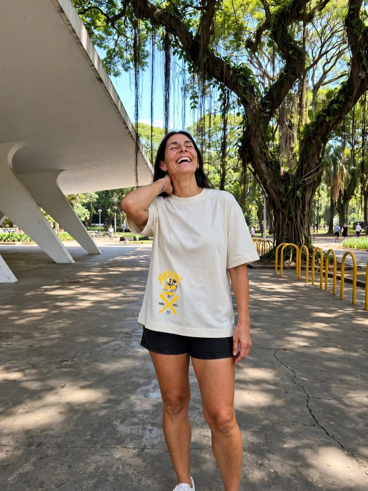 Camiseta Oversized Heavy SmileZ — Off-White, vista 3